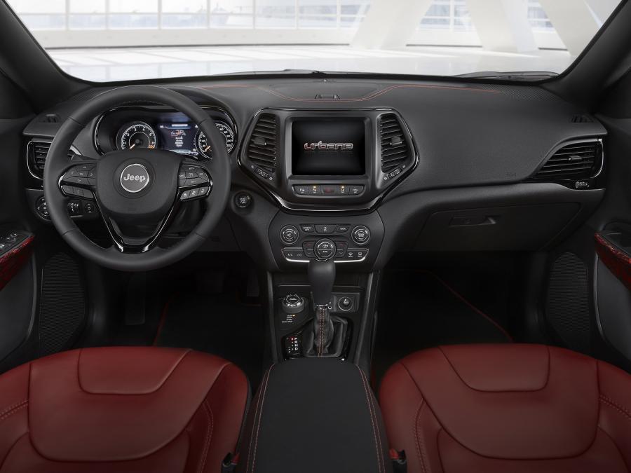  Jeep Cherokee Urbane Concept 2014 года  (фото 5 из 6)